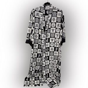 Vintage Ms. Dior Elegant Black and White Women's Robe